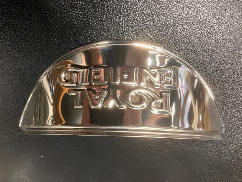 画像2: ロイヤルエンフィールド（ROYAL ENFIELD）ロゴ入りヘッドランプシェード、アイアンエンジン、UCEモデル用 (2)